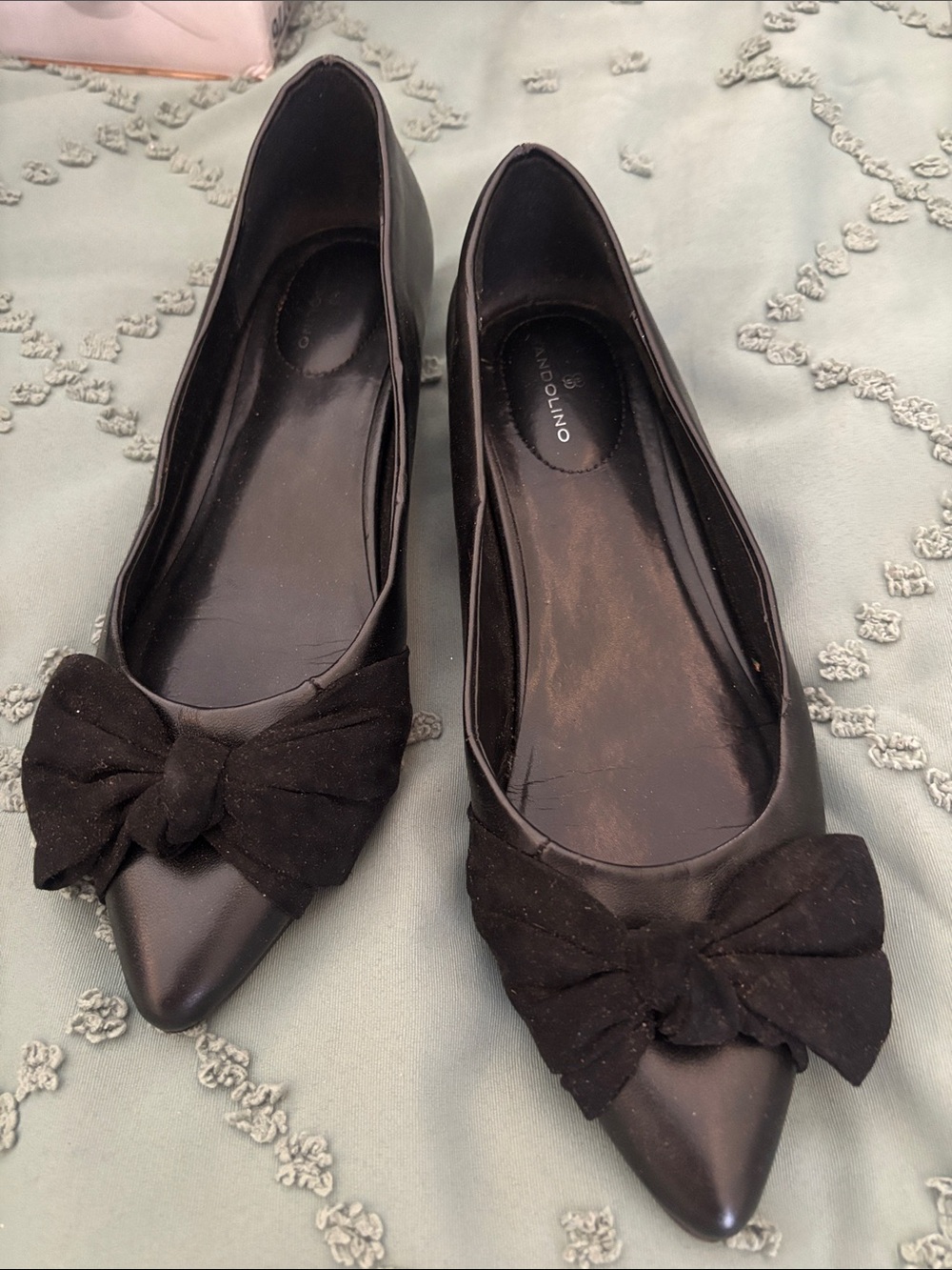 Bandolino Black Pointed Toe Bow Flats